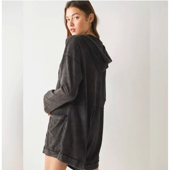 Free People Intimately Just Be Chill Romper Women XS Black Hooded Big Pockets - Picture 2 of 14